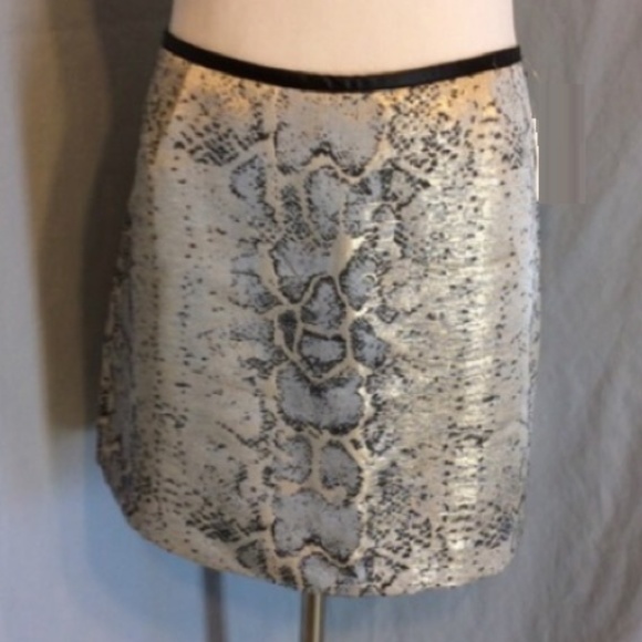 Sanctuary Dresses & Skirts - Sanctuary Gold Metallic Snake print skirt
